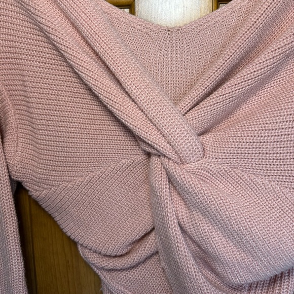 Light Pink Sweater with Twist Back - Picture 5 of 7